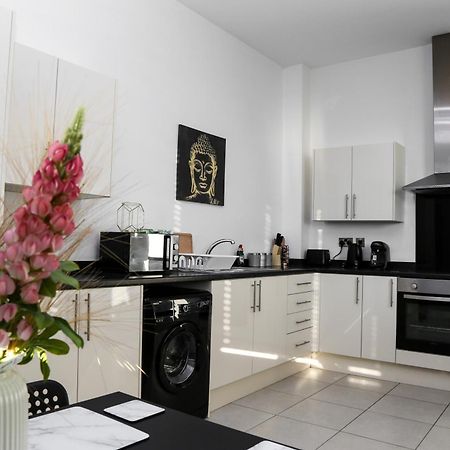 Luxurious & Lavish Salford Quays Free Parking Apartment Manchester Exterior photo